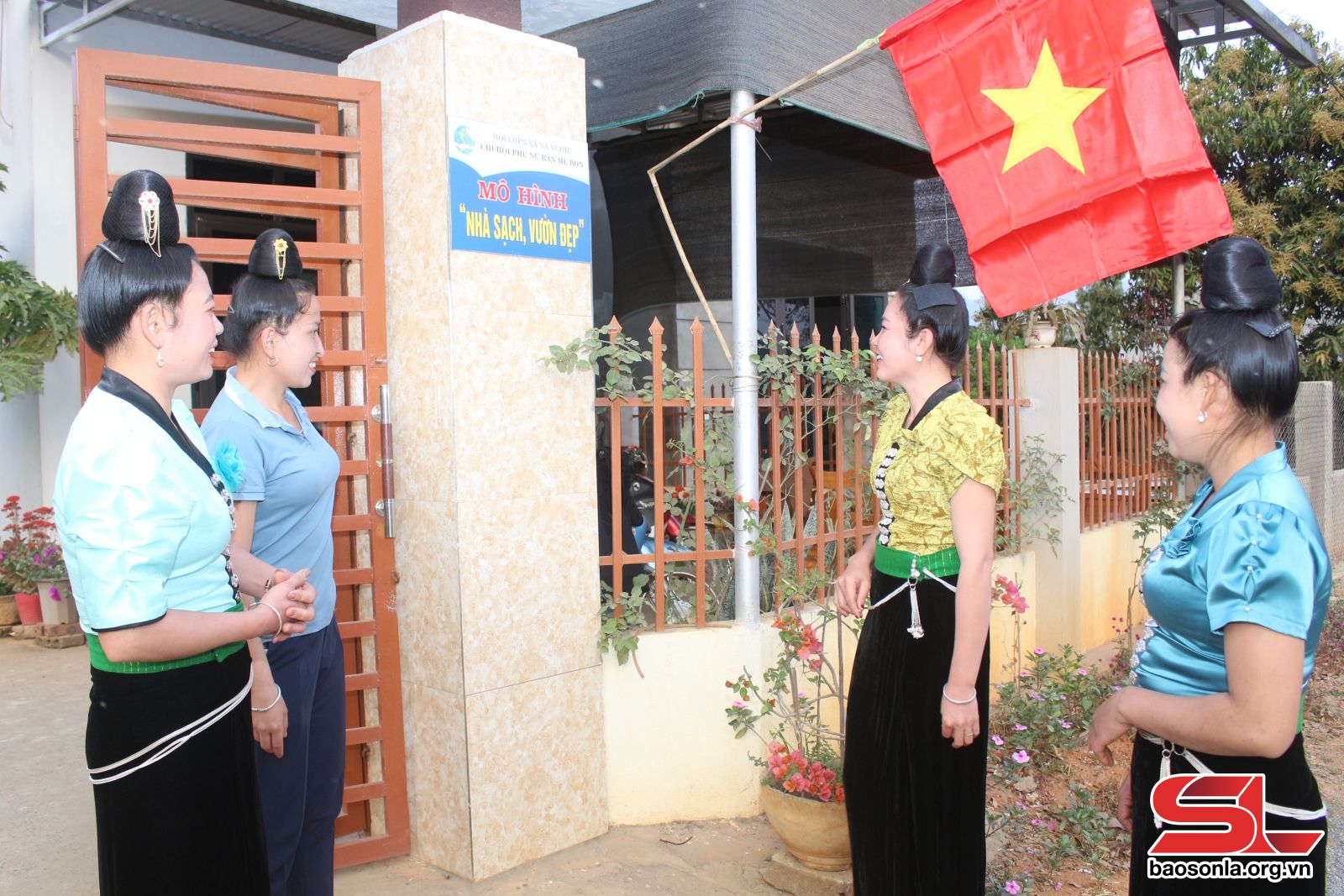 Văn Bàn thành lập thêm 4 câu lạc bộ Nhà sạch  Vườn đẹp