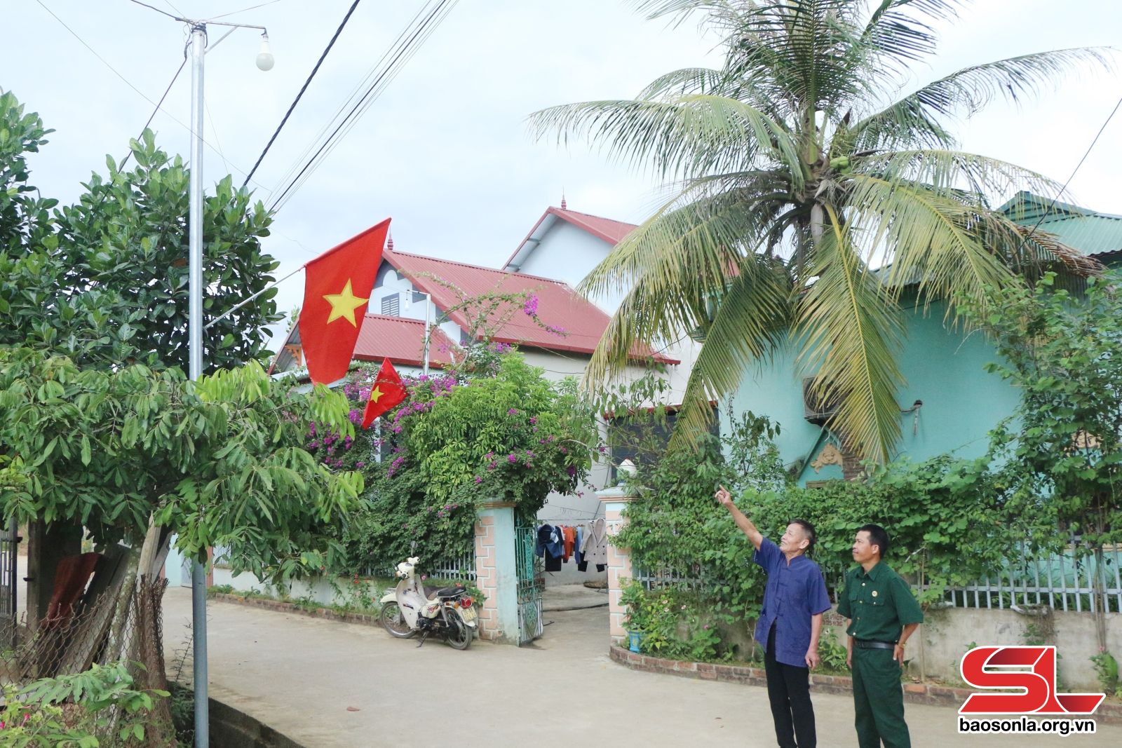 CCB tham gia xây dựng nông thôn mới