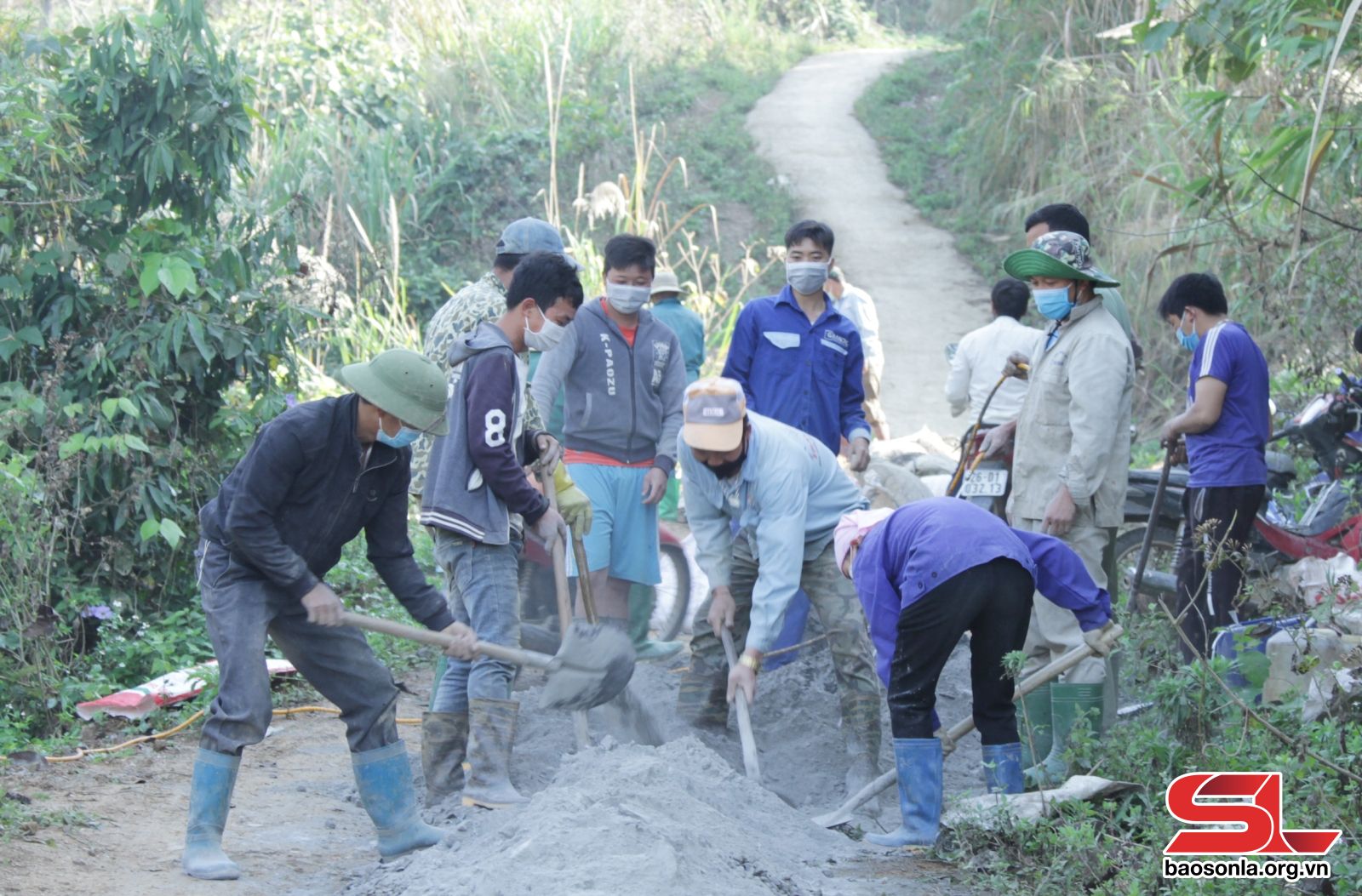 Phù Yên phát triển giao thông nông thôn