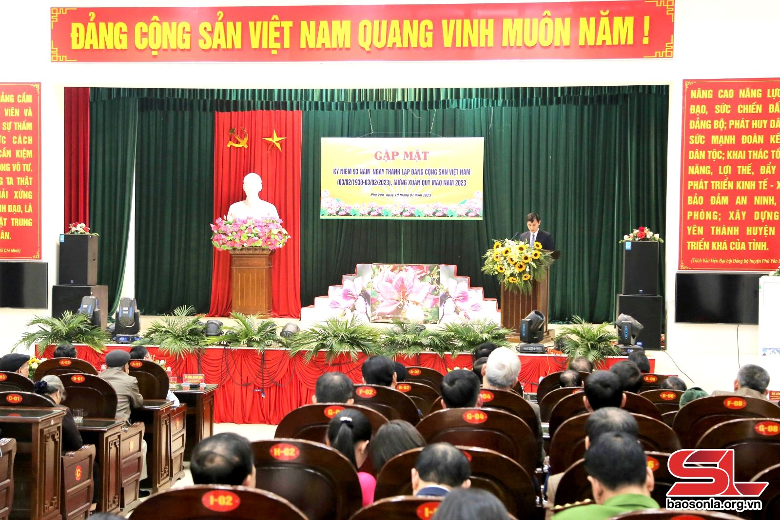 Phù Yên gặp mặt kỷ niệm 93 năm Ngày thành lập Đảng Cộng sản Việt Nam