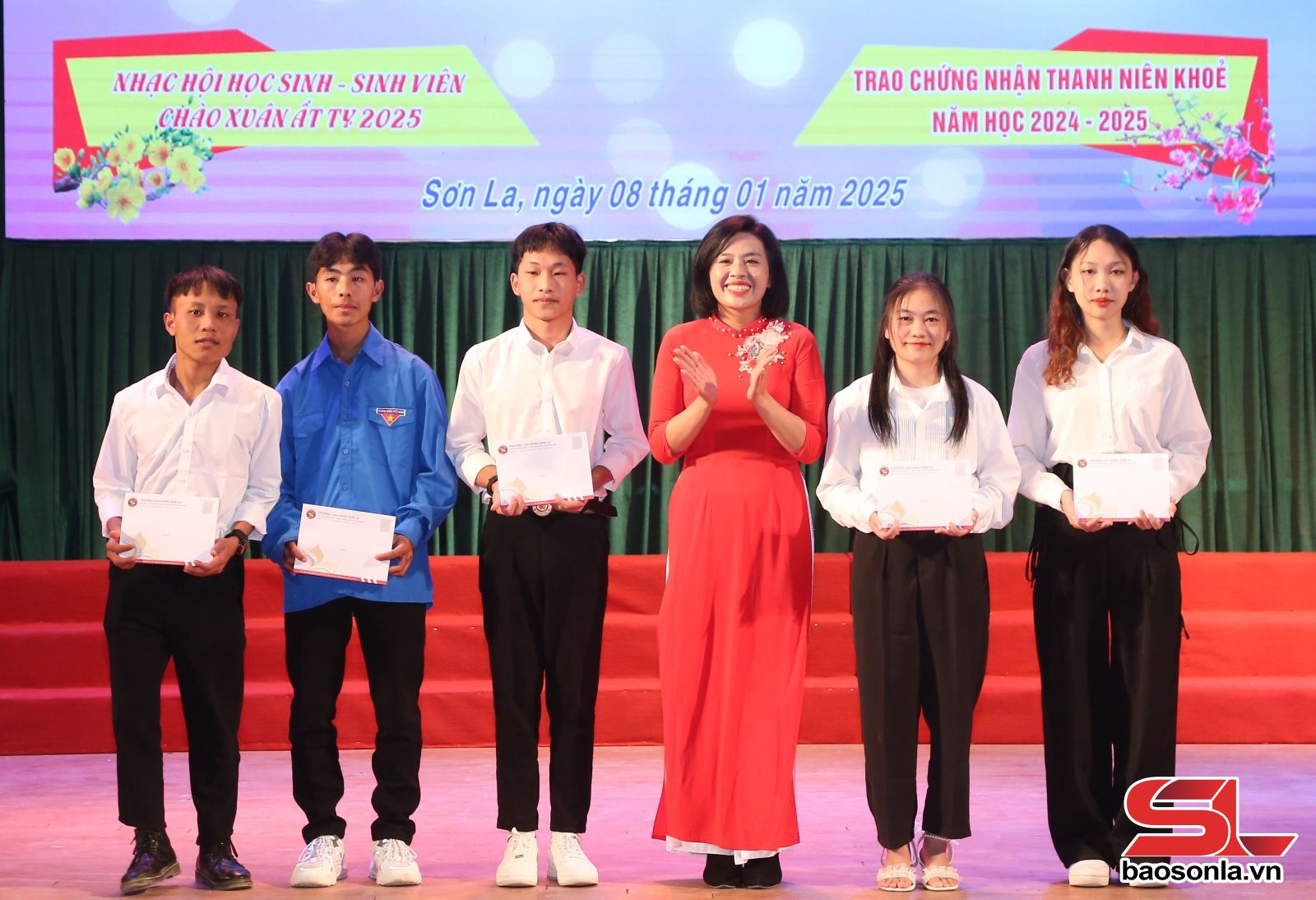 https://media.baosonla.org.vn/public/khanhhb/2025-01-09/ptt_8803.jpg