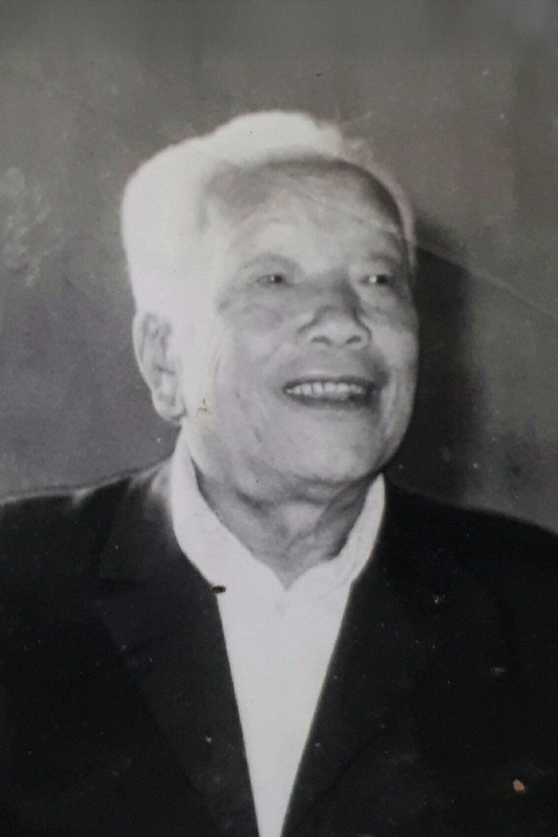 LÒ VĂN MƯỜI