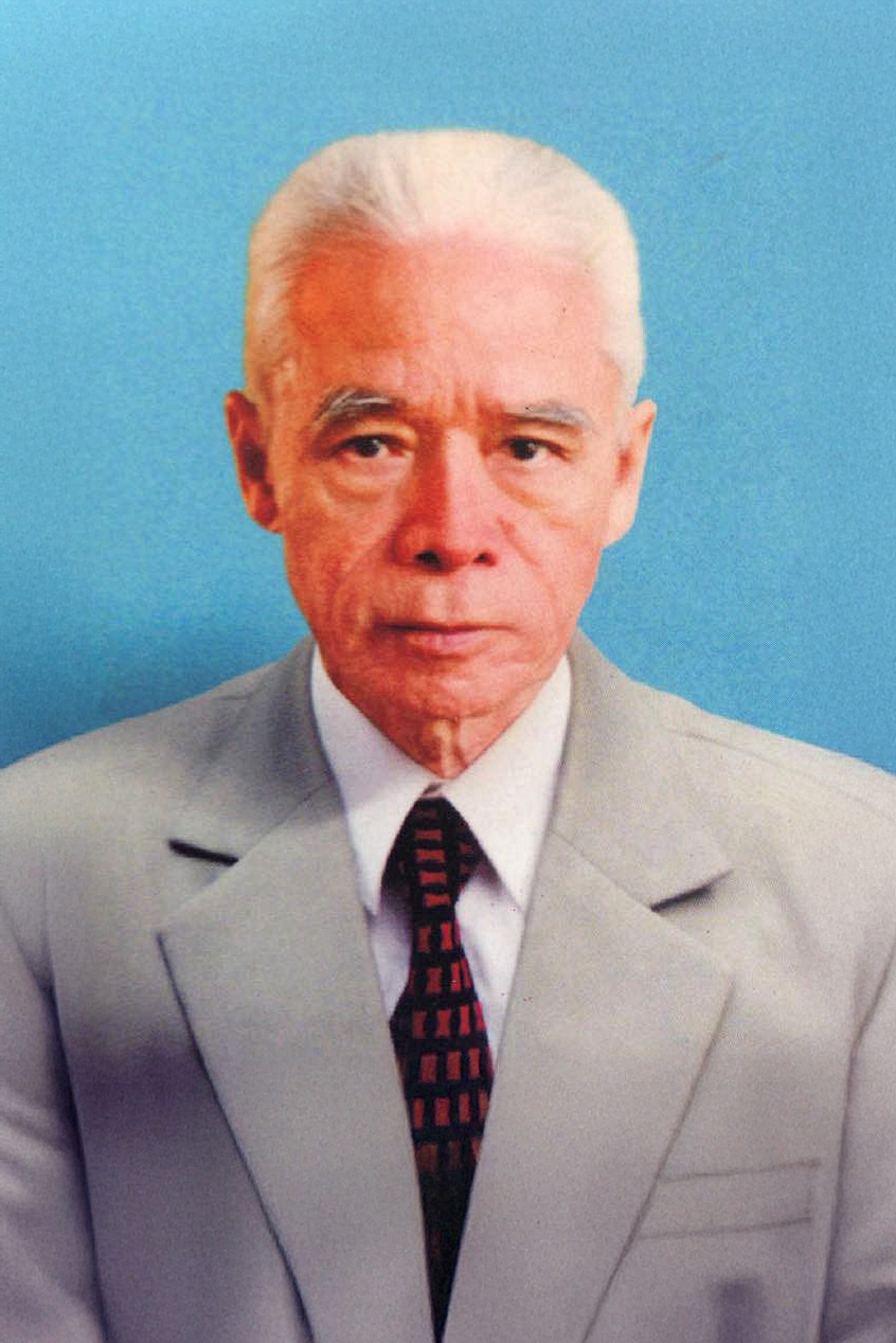 TRẦN QUYẾT