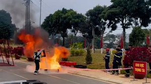  Sôi nổi hội thi thể thao Nghiệp vụ chữa cháy và cứu nạn, cứu hộ 