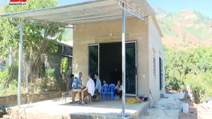  Những mái ấm từ ý Đảng, lòng dân