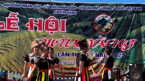 Chương trình văn nghệ đặc sắc tại Lễ hội Mùa Vàng tại xã Xím Vàng 2025