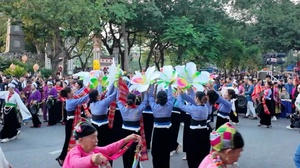 Văn hóa Mường Sơn La hòa nhịp cùng phố phường Hà Nội