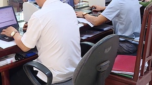 Bộ Nội vụ lấy ý kiến về đề xuất tăng lương cơ sở từ ngày 1/7/2026