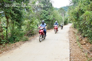 Những tuyến đường nội bản được bê tông hóa