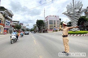 Siết chặt kỷ cương, bảo đảm trật tự an toàn giao thông