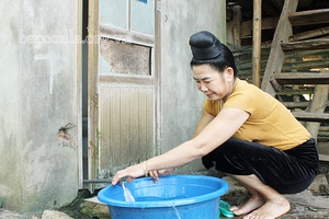 Niềm vui đón nguồn nước sạch