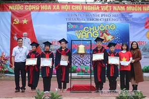 100 học sinh tham gia Chương trình Rung chuông vàng