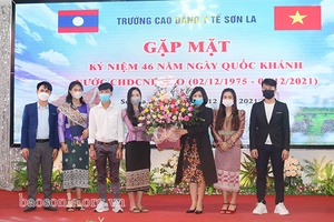 Gặp mặt Kỷ niệm 46 năm Ngày Quốc khánh nước CHDCND Lào