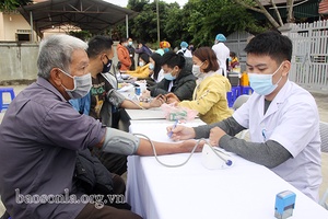 Mai Sơn chăm sóc sức khỏe người cao tuổi