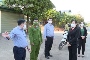 Đồng chí Chủ nhiệm Ủy ban Kiểm tra Tỉnh ủy kiểm tra công tác phòng, chống dịch Covid-19 tại huyện Yên Châu