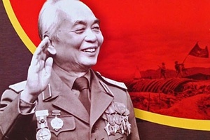 Đại tướng Võ Nguyên Giáp vị tướng lĩnh tài năng kiệt xuất, nhà lãnh đạo có uy tín lớn của Đảng, Nhà nước và nhân dân ta(*)