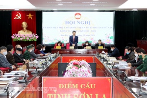 Xây dựng khối đoàn kết các dân tộc, phát huy quyền làm chủ của nhân dân