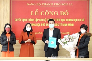 Lễ công bố Quyết định thành lập Chi bộ Trường Tiểu học, THCS và THPT Quốc tế Bình Minh