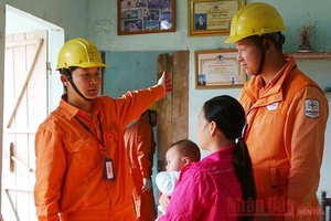 Mừng vì được giảm giá điện lần hai