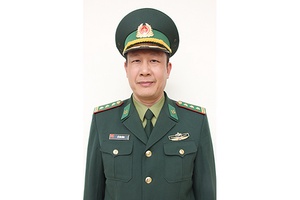 Củng cố và xây dựng vùng biên giới phát triển