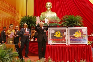 Lý lịch tóm tắt của 200 Ủy viên Ban Chấp hành Trung ương khoá XIII