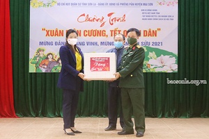 Chương trình “Xuân biên cương, Tết quân dân” tại xã Phiêng Pằn