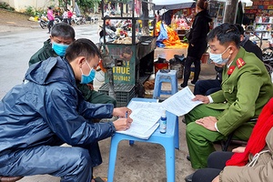 Quỳnh Nhai: Xử phạt cá nhân không đeo khẩu trang nơi công cộng