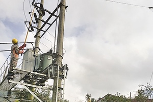 74 hộ dân tái định cư xã Suối Bàng được sử dụng điện trước Tết nguyên đán