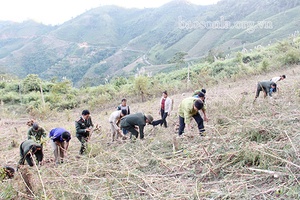 Về với dân, lắng nghe dân, để dân quý