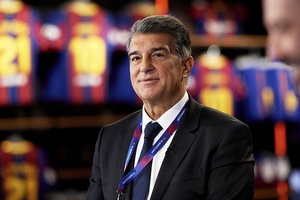 Joan Laporta đắc cử chủ tịch CLB Barcelona