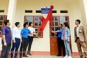 Khánh thành công trình “Trường đẹp cho em” tại xã Mường Bám