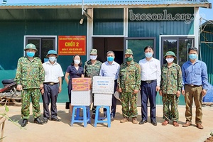 Đoàn công tác của Ủy ban MTTQ Việt Nam tỉnh làm việc tại xã Chiềng Tương
