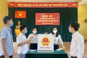 Đoàn giám sát số 6 Ban Thường vụ tỉnh ủy giám sát công tác chuẩn bị bầu cử tại huyện Thuận Châu