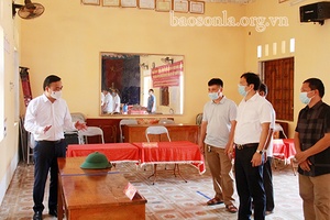 Đồng chí Bí thư thành ủy Sơn La kiểm tra công tác chuẩn bị trước Ngày bầu cử