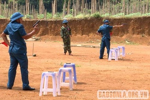 Mộc Châu: Hội thi pháp luật về dân quân tự vệ