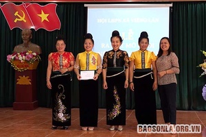 Ra mắt mô hình "Nét đẹp khăn piêu"