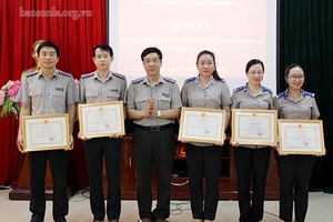 Gặp mặt kỷ niệm 75 năm Ngày truyền thống Thi hành án dân sự 