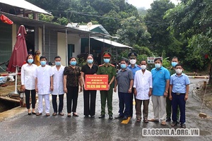 Hỗ trợ Trạm kiểm soát phòng, chống dịch COVID-19 tại huyện Sông Mã