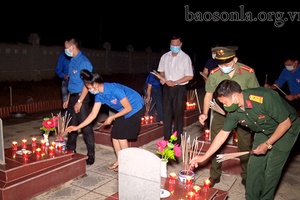 Sốp Cộp: Lễ thắp nến tri ân các Anh hùng Liệt sỹ