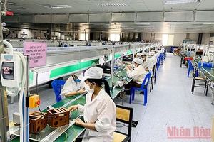 Tháo gỡ ách tắc trong sản xuất kinh doanh, giữ sinh kế cho người dân