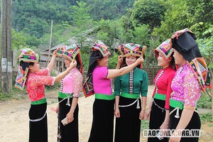 Bản Mớ xây dựng đời sống văn hóa mới