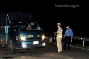 Quản lý lái xe, thương nhân tham gia vận chuyển hàng hóa