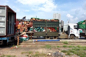 105 tấn nông sản chạy tàu đêm vào Nam hỗ trợ người dân vùng dịch