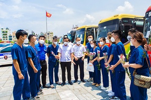 Vượt qua khó khăn, vì ngày mai tươi sáng