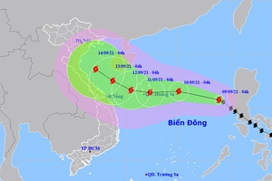 Bão số 5 di chuyển nhanh và tiếp tục mạnh lên