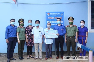 Bàn giao công trình “Khu vui chơi thanh thiếu nhi”