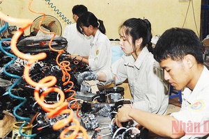 Kinh nghiệm đối phó đại dịch Covid-19 và phục hồi kinh tế