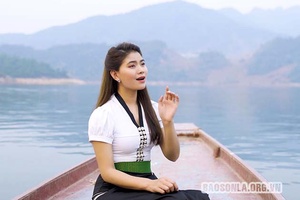 Nữ ca sĩ dân tộc Thái tài năng