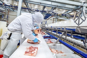 Nghịch lý giá thịt lợn bán lẻ