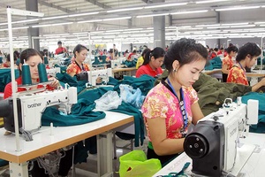 Nâng cao quyền năng kinh tế cho phụ nữ